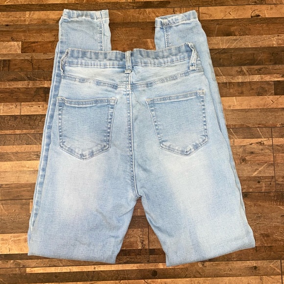 Showpo Christina Skinny Jeans in Light Wash Denim - Picture 9 of 13